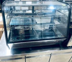 ΒΙΤΡΙΝΑ ΨΥΧΟΜΕΝΗ ΕΠΙΤΡΑΠΕΖΙΑ 87Χ57Χ68CM ΜΕΤΑΧΕΙΡΙΣΜΕΝΗ